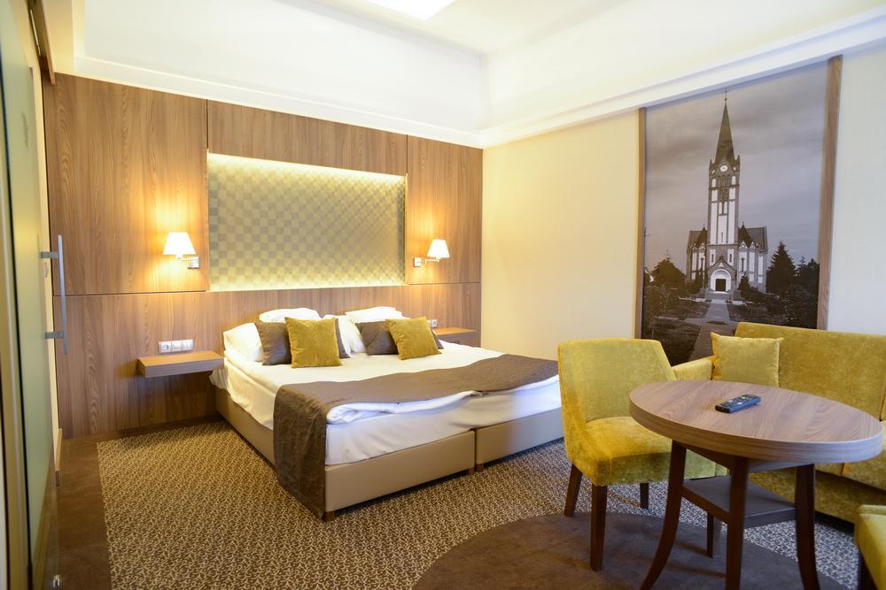 Duna Wellness Hotel Baja Bagian luar foto