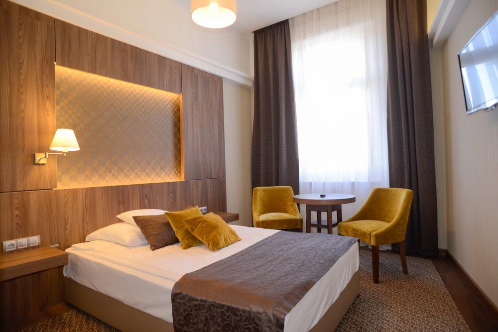 Duna Wellness Hotel Baja Bagian luar foto